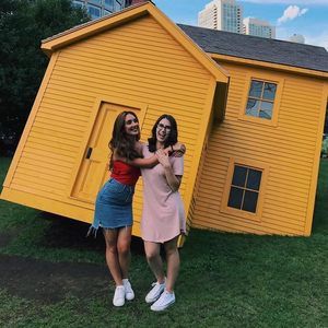 Meet your Posher, Julia